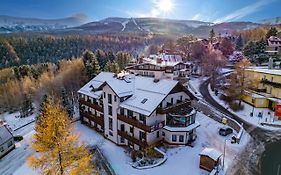 Karpacki & Spa - Blisko Wyciagu, Restauracja, Sala Zabaw, Bar 24H (Adults Only)